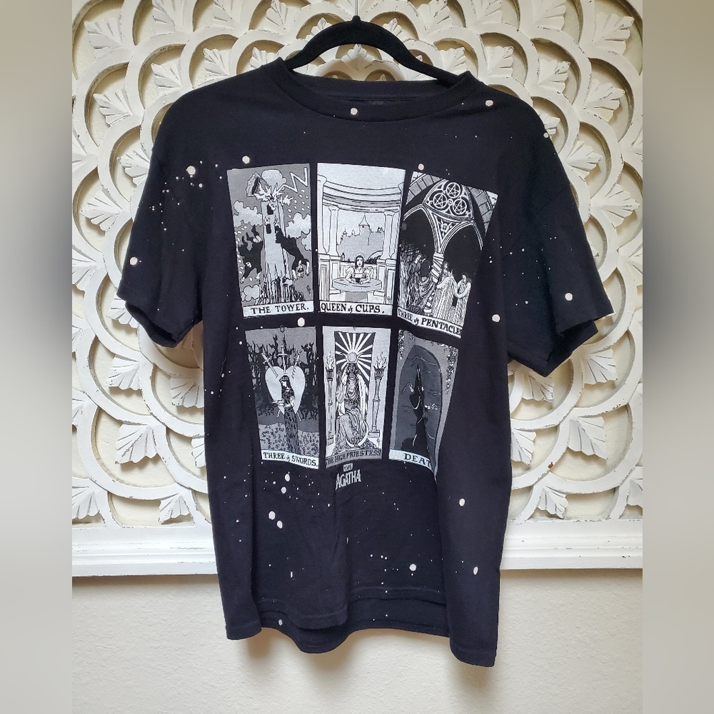 Marvel Agatha Black Splatter Tarot Type Peinted T-Shirt Size Medium